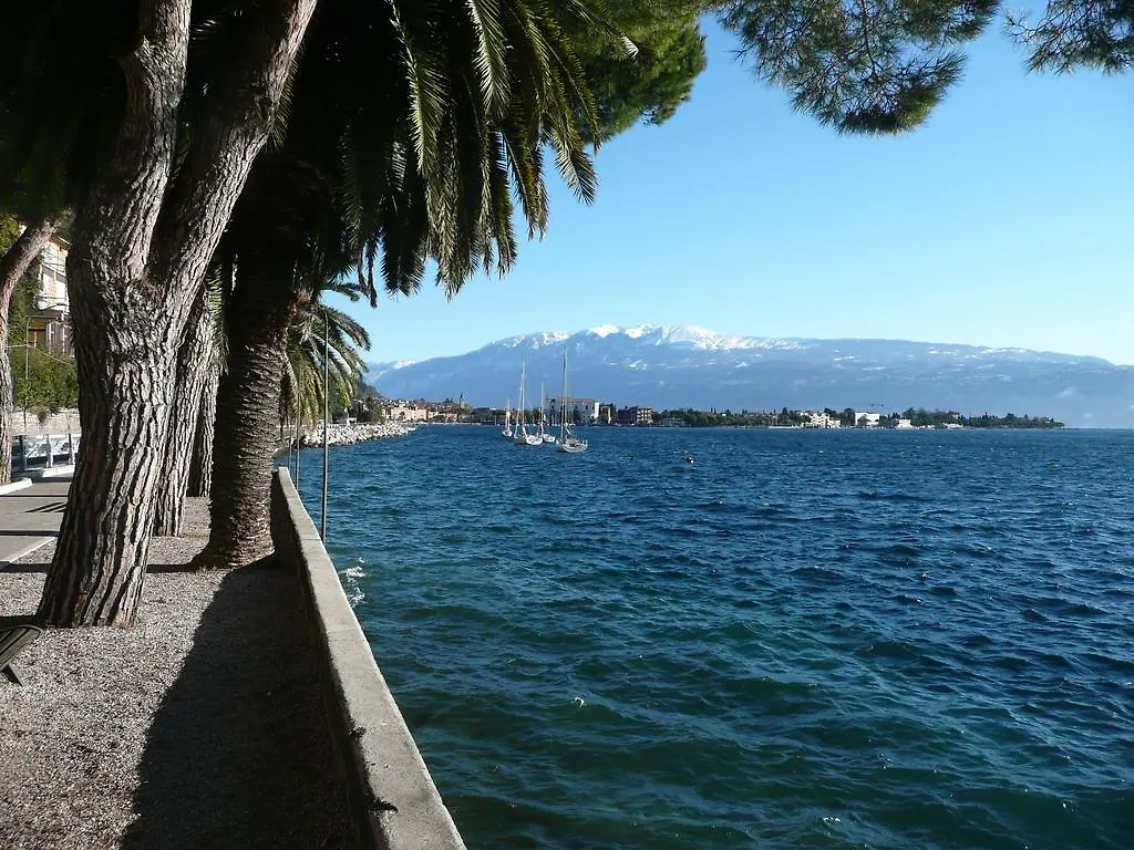 Casa Dei Limoni Villa Toscolano Maderno Italy
