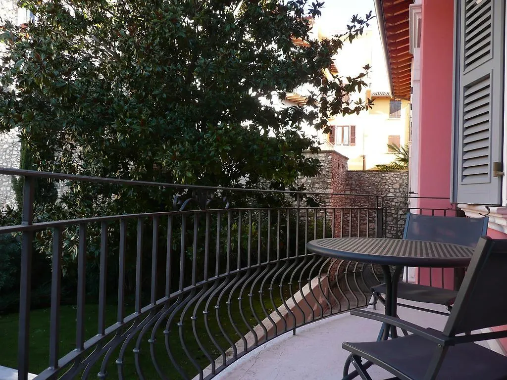 Holiday home Casa Dei Limoni Villa Toscolano Maderno Italy